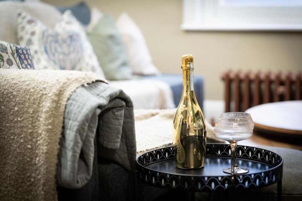 Stunning Boutique Flat In Central Location - Beatrice บาธ ภายนอก รูปภาพ